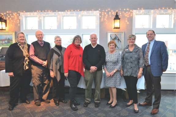 President's Circle Award winners shown are (l-r) Lurty Team members Nancy Lurty, David Lurty, Linda Dean and Donna Whiteside; Beth Evans Team member Rick Chamberlin; company owner Bette Gallo, Joanne Young, and company broker and Vice President Andrew Ratner. Not pictured is sales agent Beth Evans.